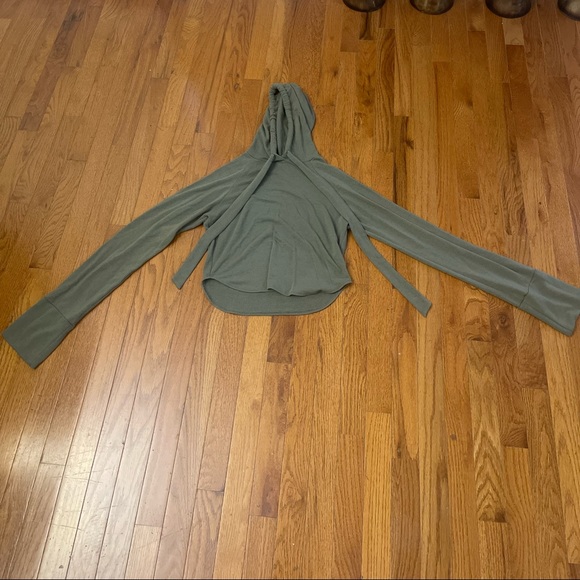 Crop Long-sleeve Hooded Sweater T-shirt - Olive Green - Small - Picture 2 of 8